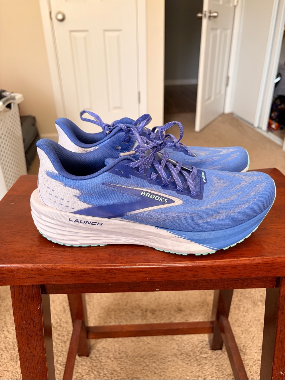 Brooks Launch 11 Neutral women’s running shoes